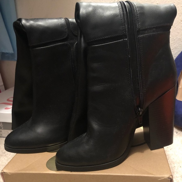 Boots - Picture 2 of 6